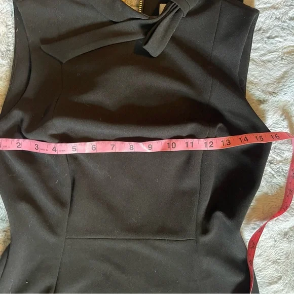 Classic Calvin Klein Seamed Sheath Midi Dress with Bow in Size 4 - Picture 8 of 14